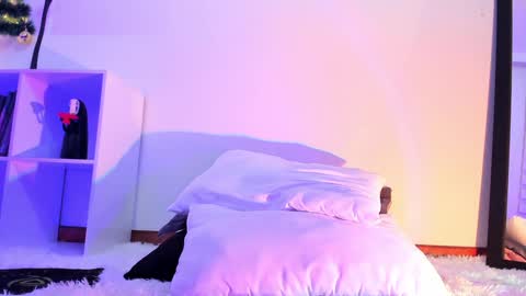 Gabriela Miller online show from December 4, 2024, 3:37 am