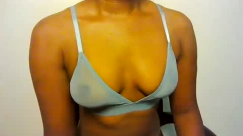 Snapshot of gada_charm chatting on July 1, 2026, 8:30 pm Gada online show from July 1, 2026, 8:30 pm