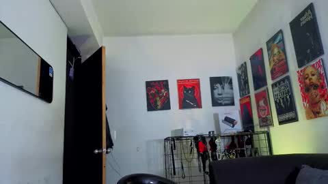 Gael Conner online show from October 14, 2025, 2:01 am