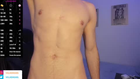 GaelVilla online show from December 15, 2024, 3:42 pm