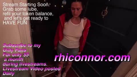 Snapshot of gagngush chatting on October 23, 2025, 11:14 pm Rhi Connor   online show from October 23, 2025, 11:14 pm