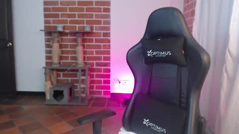 Lenna 3 online show from February 21, 2026, 12:06 pm