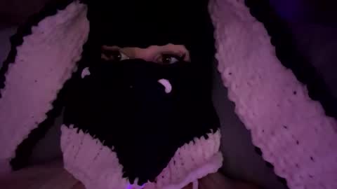 Feetbaabe online show from May 23, 2026, 7:46 am