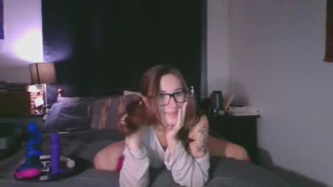 Snapshot of galaxygray7 chatting on October 15, 2025, 1:39 am galaxygray7 online show from October 15, 2025, 1:39 am