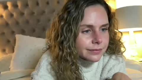 gamer_gal633618 online show from January 8, 2026, 12:35 am