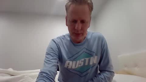 gamerboy200 online show from October 31, 2025, 1:17 am