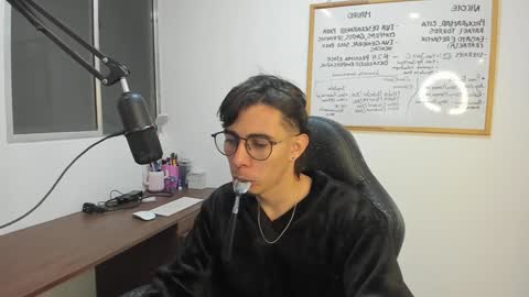 Snapshot of gametommy chatting on December 17, 2024, 12:01 am Tommy online show from December 17, 2024, 12:01 am