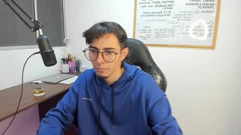 Snapshot of gametommy chatting on January 10, 2025, 10:36 pm Tommy online show from January 10, 2025, 10:36 pm