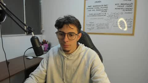 Snapshot of gametommy chatting on January 14, 2025, 12:11 am Tommy online show from January 14, 2025, 12:11 am