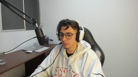 Snapshot of gametommy chatting on January 21, 2025, 12:25 am Tommy online show from January 21, 2025, 12:25 am