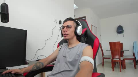 Snapshot of gametommy chatting on March 7, 2025, 3:28 pm Tommy online show from March 7, 2025, 3:28 pm
