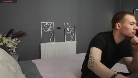 Max and Eva online show from February 23, 2026, 4:10 am