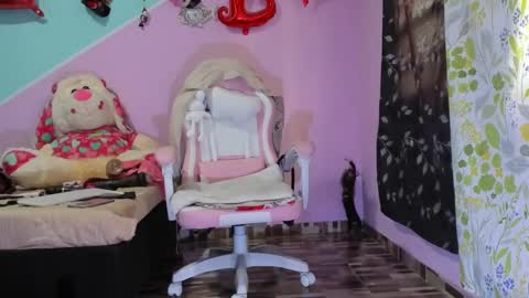 Diana online show from November 21, 2025, 7:01 pm