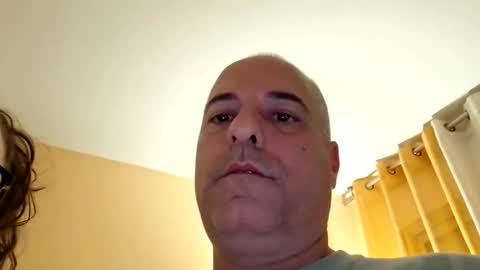 Snapshot of gatubela_45 chatting on April 3, 2026, 12:08 am Vikinga y Espartano online show from April 3, 2026, 12:08 am