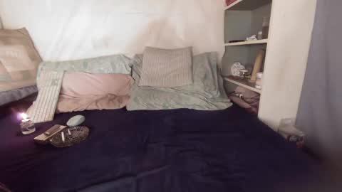 Snapshot of gayrobbin chatting on October 8, 2025, 9:51 am gayrobbin online show from October 8, 2025, 9:51 am