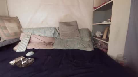 Snapshot of gayrobbin chatting on November 11, 2025, 10:37 am gayrobbin online show from November 11, 2025, 10:37 am