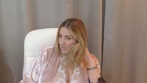 gazz2025 online show from October 4, 2025, 7:23 pm