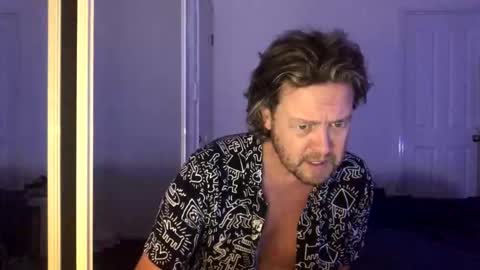 gcsurfer81 online show from April 7, 2026, 8:15 am