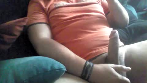Snapshot of geiser091 chatting on April 2, 2026, 2:04 pm geiser091 online show from April 2, 2026, 2:04 pm