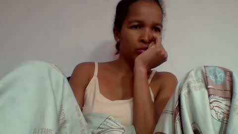 Snapshot of gelmene chatting on June 25, 2026, 5:12 am gelmene online show from June 25, 2026, 5:12 am