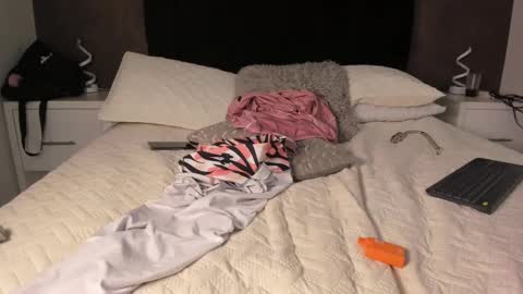 Gemma online show from February 18, 2025, 5:09 am