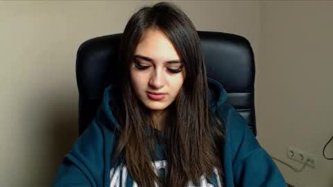 Gemma online show from December 15, 2025, 7:34 am