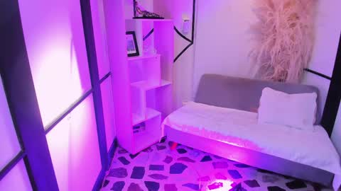 gemmabrown_ online show from March 23, 2026, 12:09 pm