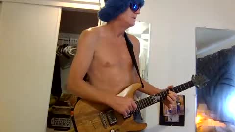 Snapshot of genderpalooza chatting on March 6, 2025, 4:07 pm Lenzy LaCanada online show from March 6, 2025, 4:07 pm