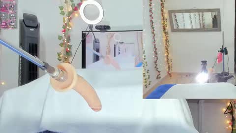 Snapshot of genesis__love_ chatting on October 9, 2025, 9:40 am Genesis online show from October 9, 2025, 9:40 am