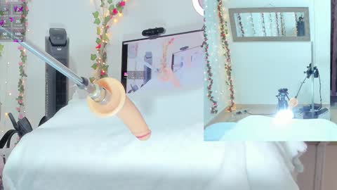 Snapshot of genesis__love_ chatting on October 31, 2025, 9:21 am Genesis online show from October 31, 2025, 9:21 am