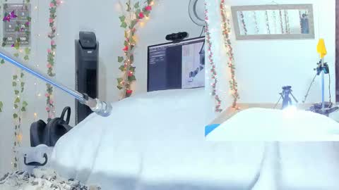 Snapshot of genesis__love_ chatting on November 16, 2025, 9:04 am Genesis online show from November 16, 2025, 9:04 am