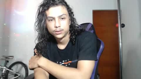 genexis_mortigo03 online show from December 18, 2025, 11:33 pm