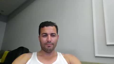 Snapshot of genteldevil chatting on October 12, 2025, 11:15 pm genteldevil online show from October 12, 2025, 11:15 pm