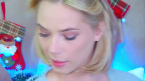 Snapshot of gentlerossi chatting on December 17, 2025, 1:39 pm GentleRossi online show from December 17, 2025, 1:39 pm