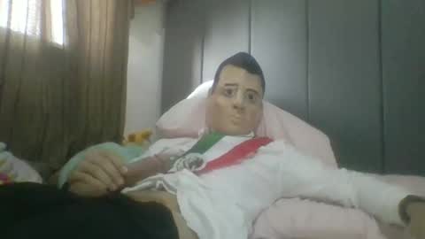 gentlrman33 online show from November 2, 2025, 10:23 pm