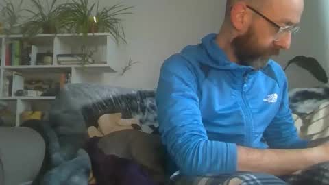 Geon online show from October 16, 2025, 4:19 pm