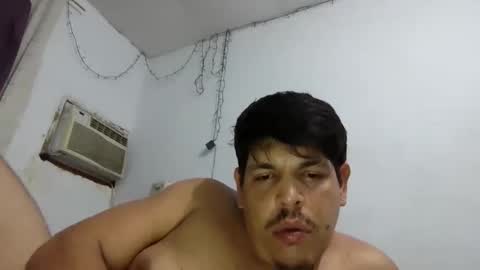 Snapshot of george_big_cock chatting on October 5, 2025, 1:04 am George online show from October 5, 2025, 1:04 am