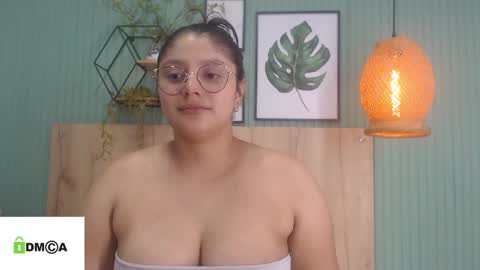 Snapshot of george_jonnes69 chatting on February 6, 2025, 1:43 pm Geo J online show from February 6, 2025, 1:43 pm