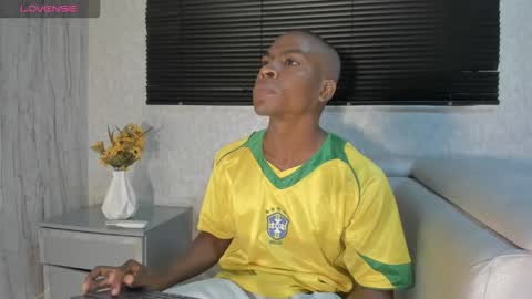 G E O R G E online show from October 1, 2025, 2:50 am