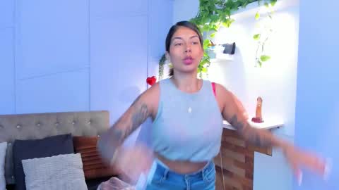 Georgina Coule online show from October 21, 2025, 1:23 pm