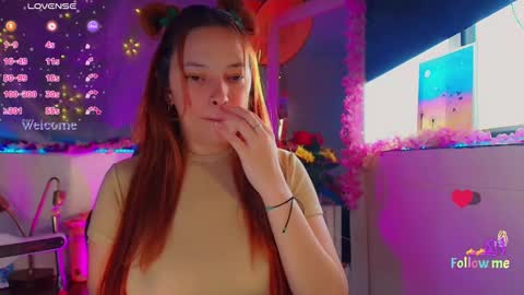 georgina_moschino online show from October 3, 2025, 10:07 pm