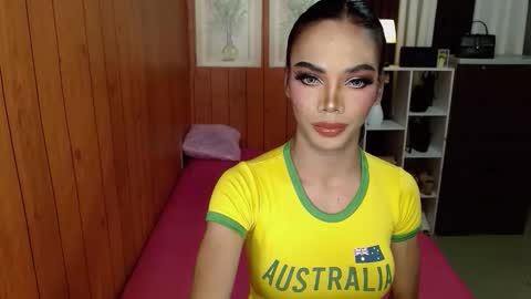 Sidneymorens online show from November 6, 2025, 7:26 pm