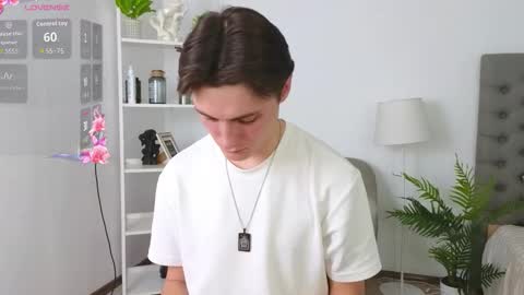 Snapshot of ggimperator chatting on October 19, 2025, 9:21 am Alex online show from October 19, 2025, 9:21 am