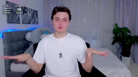 Snapshot of ggimperator chatting on October 22, 2025, 9:20 am Alex online show from October 22, 2025, 9:20 am