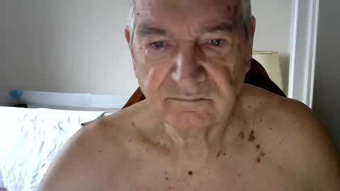 Snapshot of gh1952ma chatting on January 8, 2025, 1:20 pm Gisse online show from January 8, 2025, 1:20 pm