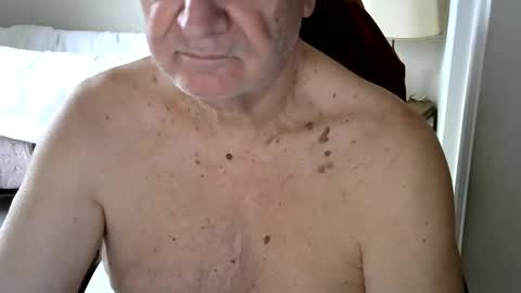 Snapshot of gh1952ma chatting on February 5, 2025, 11:34 am Gisse online show from February 5, 2025, 11:34 am