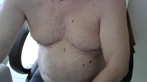 Snapshot of gh1952ma chatting on February 17, 2025, 12:38 pm Gisse online show from February 17, 2025, 12:38 pm