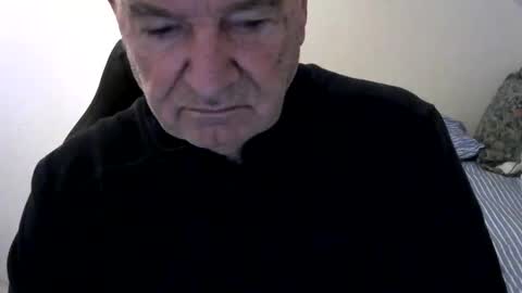 Snapshot of gh1952ma chatting on December 23, 2025, 7:39 am Gisse online show from December 23, 2025, 7:39 am