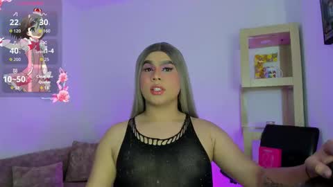 L A U R A online show from September 19, 2025, 4:47 am