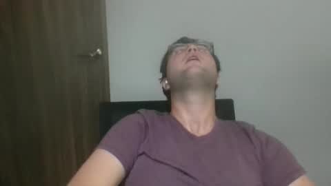 Snapshot of ghardh3 chatting on November 4, 2025, 11:15 pm ghardh3 online show from November 4, 2025, 11:15 pm